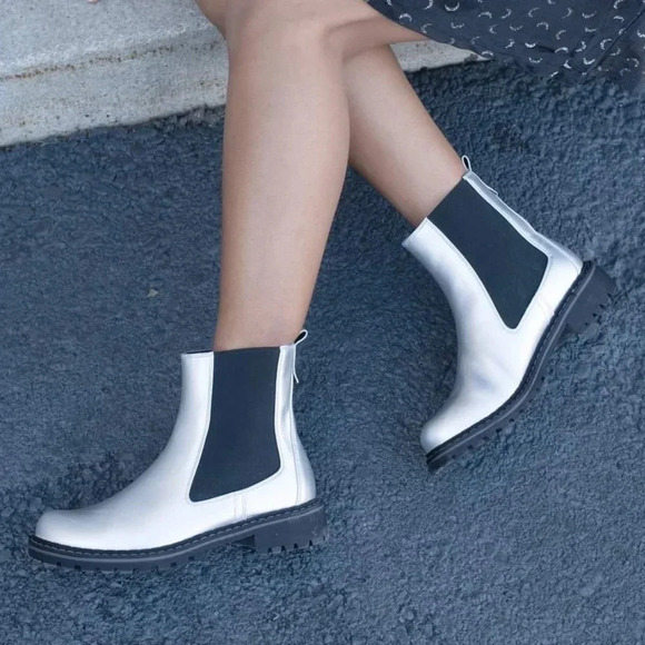 Corky's Silver & Black Chelsea Boots New - Picture 4 of 5